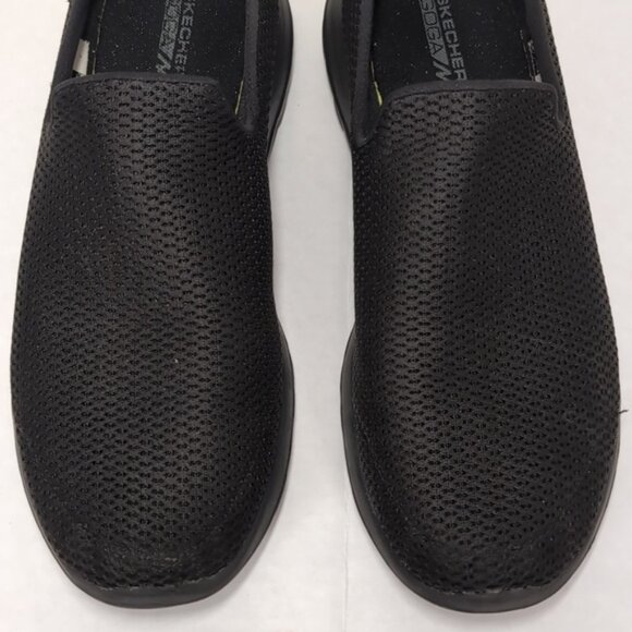 Skechers GoWalk Max Slip On Sneakers Breathable Cushioned Vegan Mesh Shoes 10.5 - Picture 5 of 16